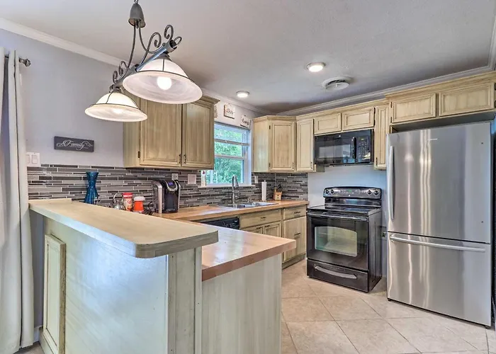 5 Mi To Hood! 'brooklyn House' W/ Fenced Yard *