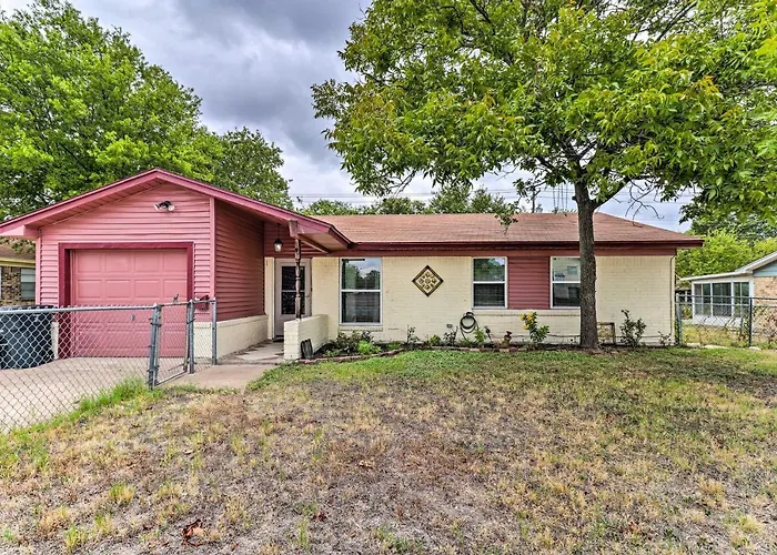 5 Mi To Hood! 'brooklyn House' W/ Fenced Yard Holiday home Killeen