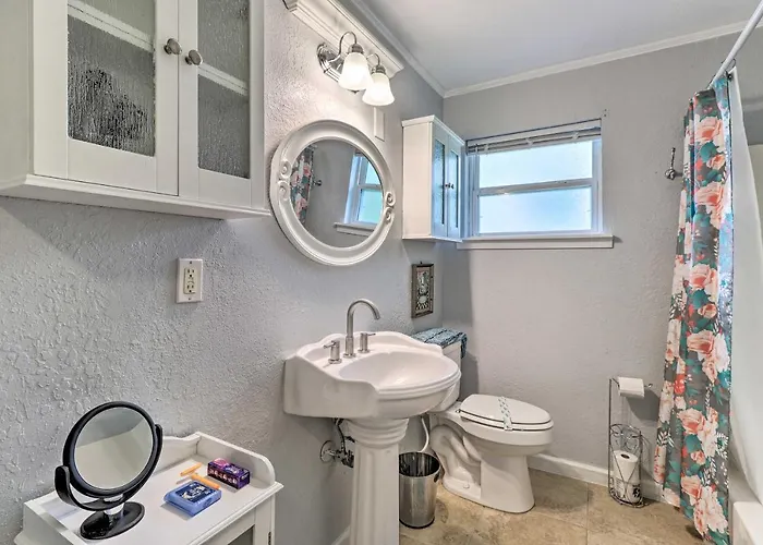 5 Mi To Hood! 'brooklyn House' W/ Fenced Yard