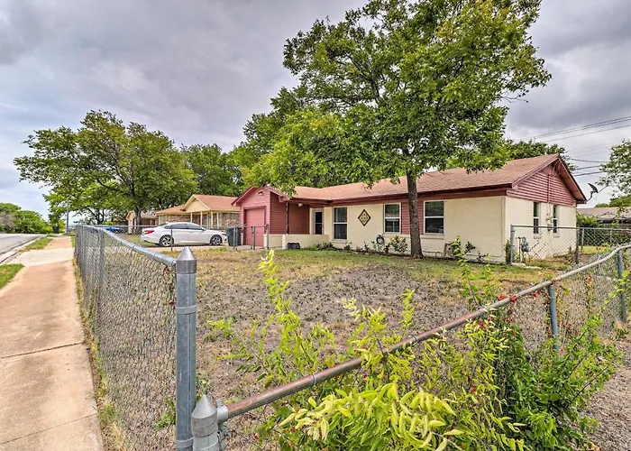 5 Mi To Hood! 'brooklyn House' W/ Fenced Yard Holiday home Killeen